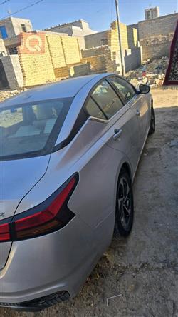 نيسان ألتيما